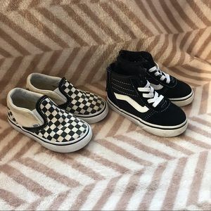 Bundle of vans shoes checked and classic